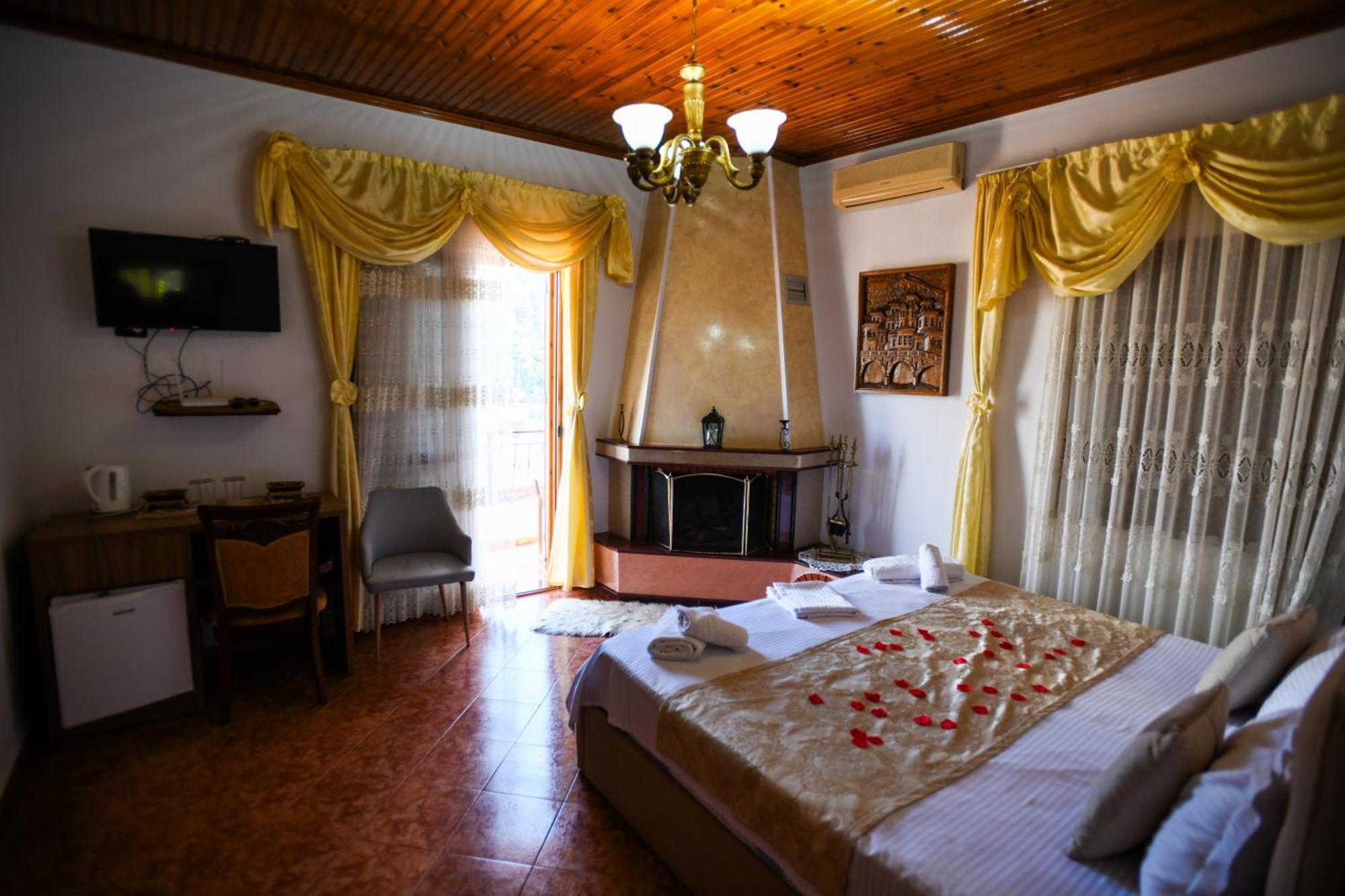 Villa Rezidenca Aurel Berat Exterior foto